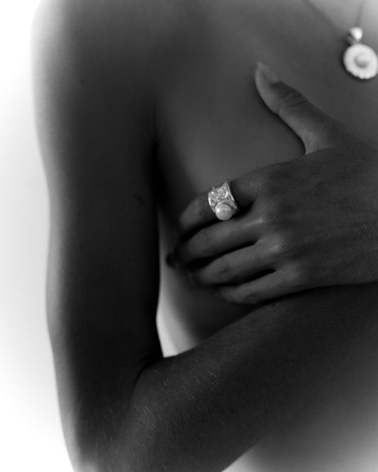 Silver ring with pearl