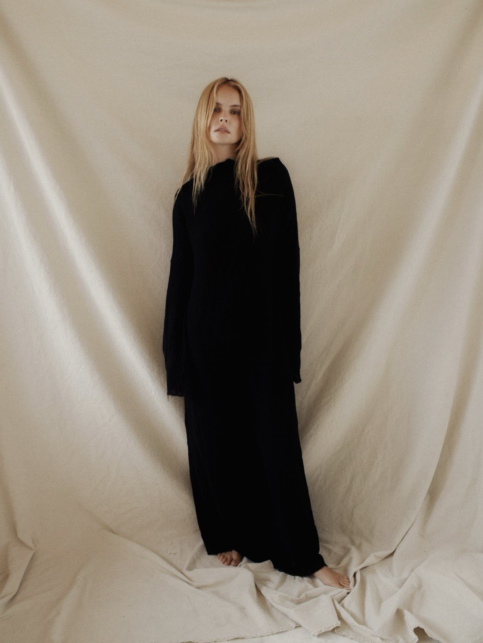 Long cotton dress in black