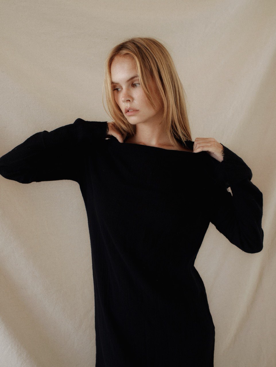 Long cotton dress in black