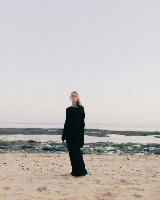 Long cotton dress in black