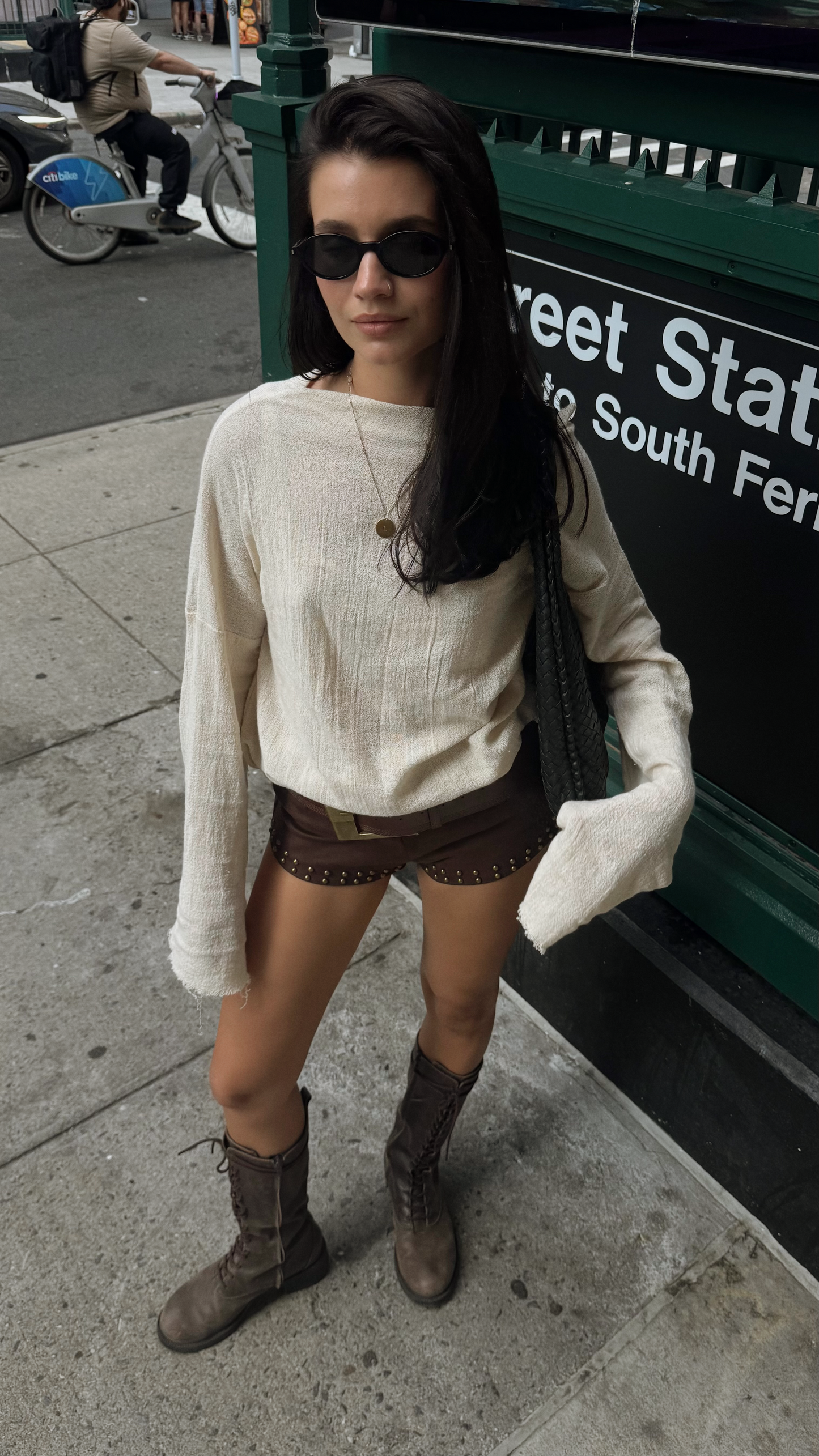 Cotton top with long sleeves in cream
