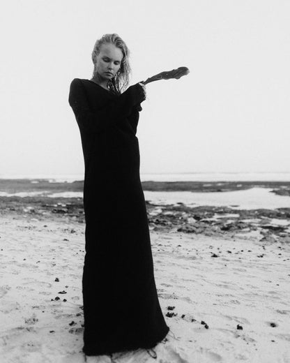 Long cotton dress in black