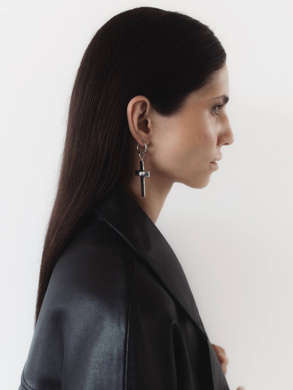 Silver cross earrings with pearl